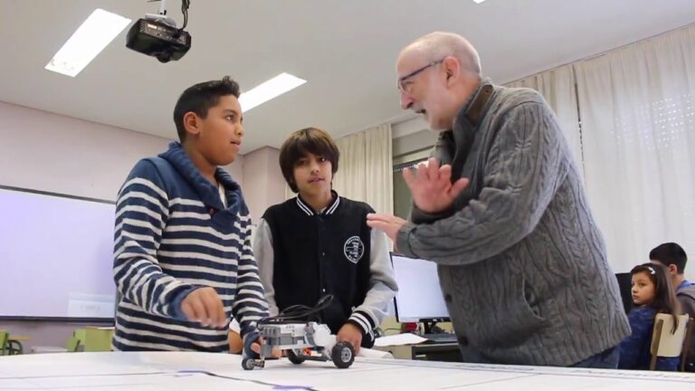 Aplicaciones Innovadoras de la Rob&oacute;tica en la Educaci&oacute;n