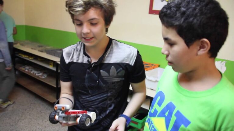 Celebrando el Día de la Robótica: Innovación y Futuro